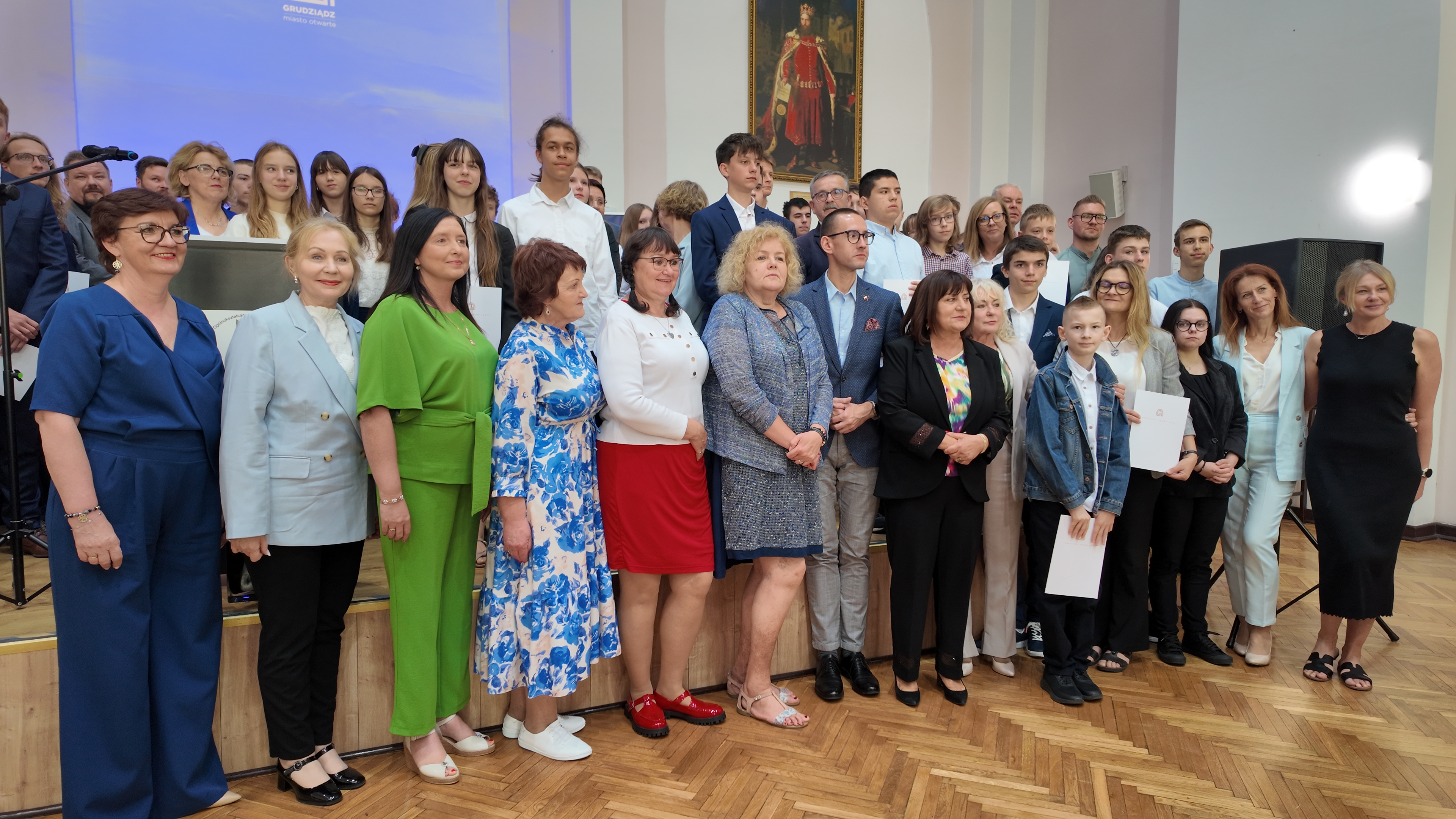 Zdjęcie grupowe uczestników wydarzenia.