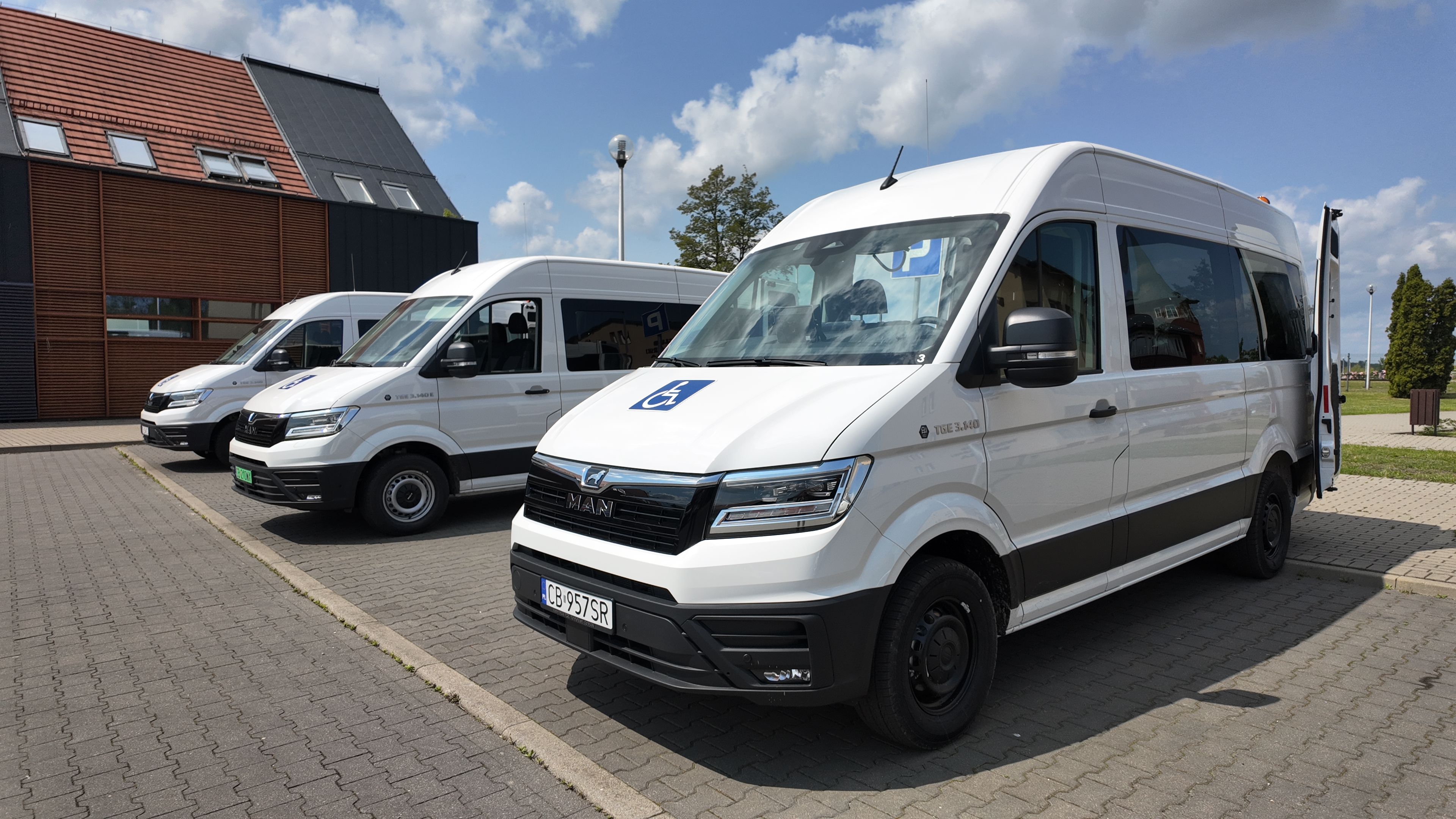 Nowe samochody MZK.