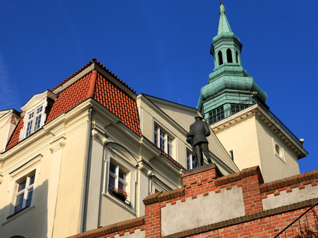 Fotografia przedstawia budynek Urzędu Miejskiego w Grudziądzu