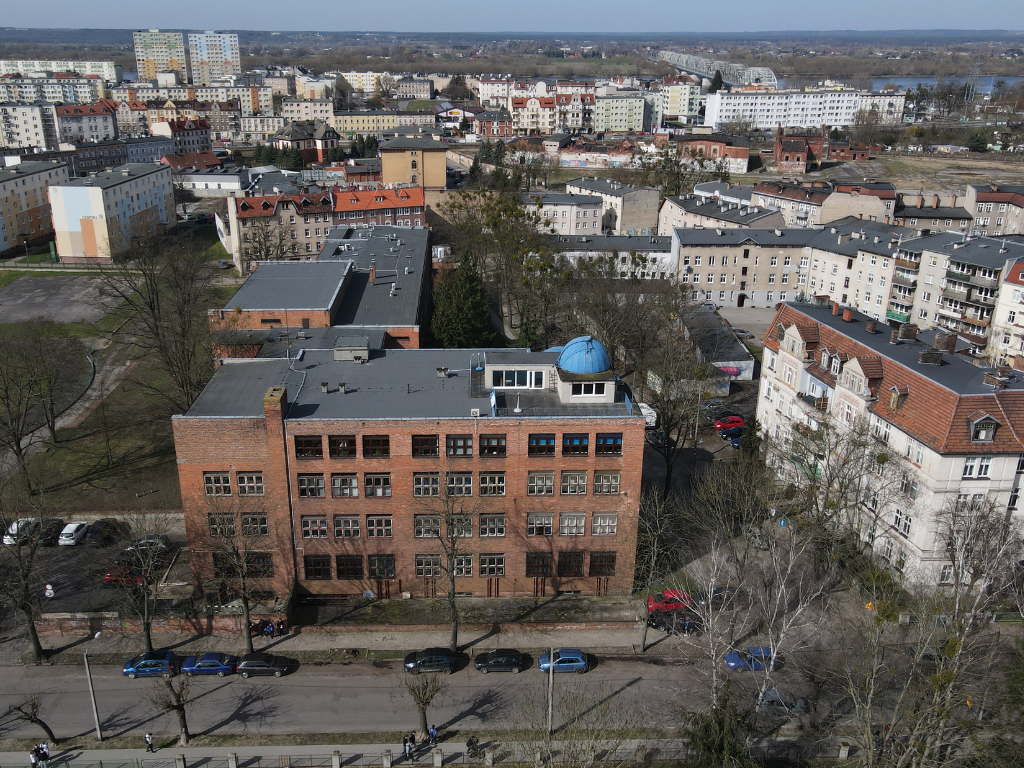 Grafika przedstawia budynek planetarium.