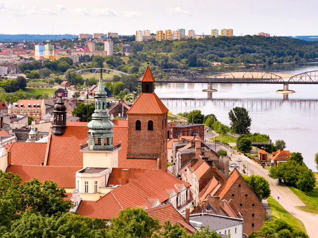 Fotografia przedstawia widok na Grudziądz.