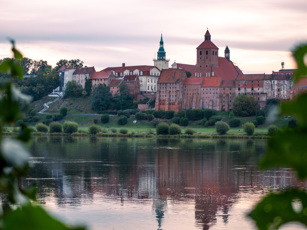 Fotografia przedstawia panoramę Grudziądza.