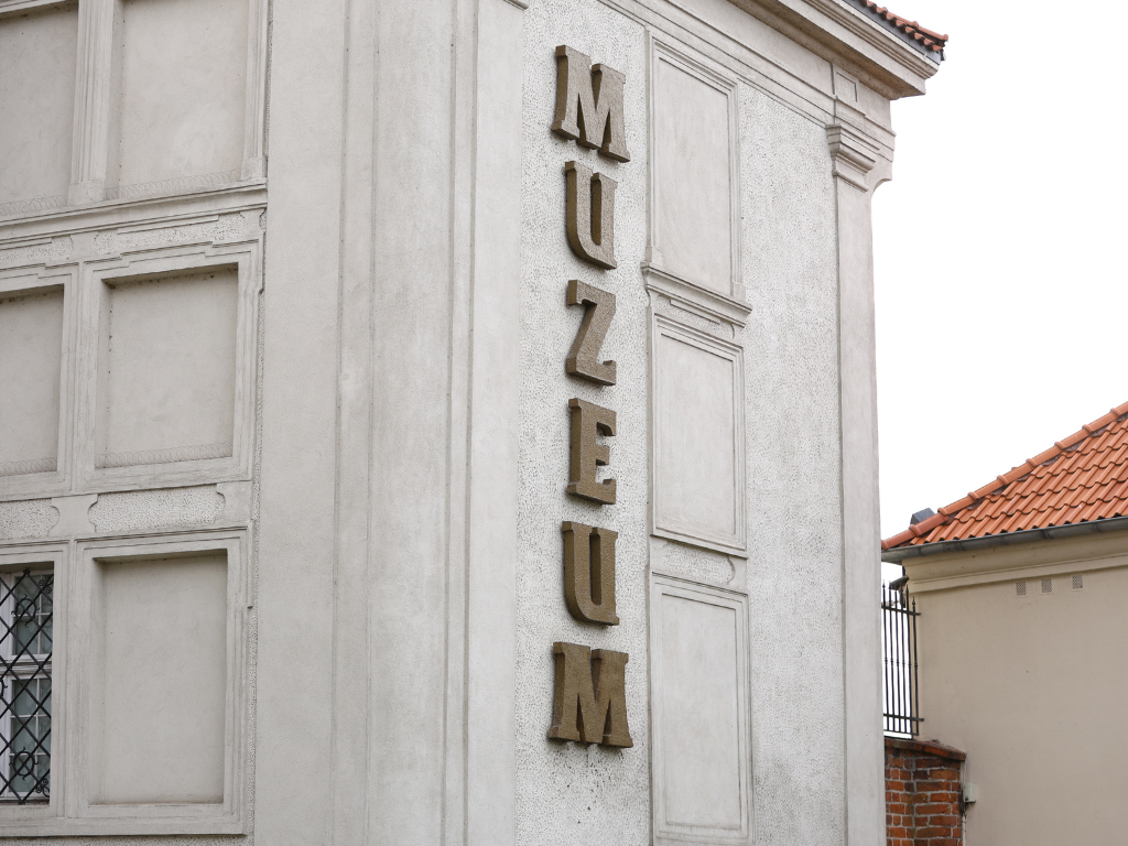 Fotografia przedstawia budynek Muzeum.