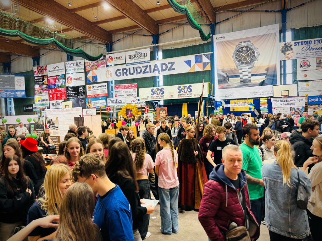 Fotografia przedstawia uczestników wydarzenia.