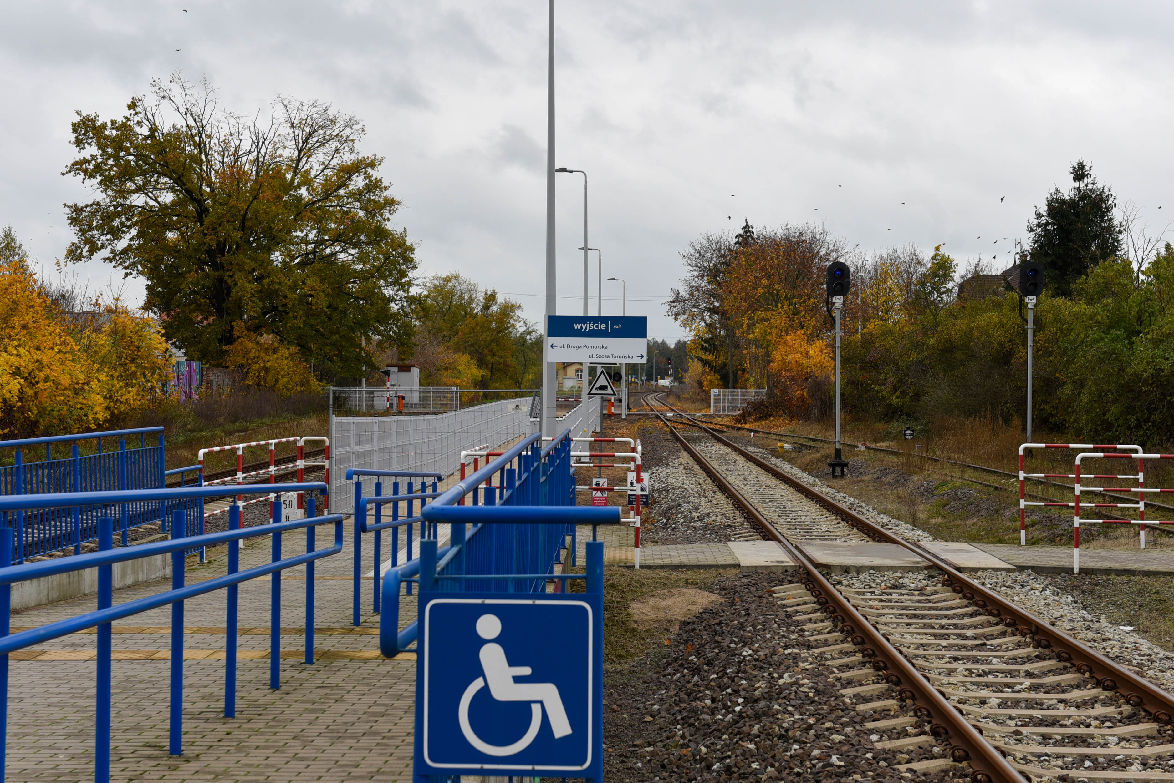 Nowo wybudowane przejście oraz nowe dojście do peronu na stacji Grudziądz Mniszek